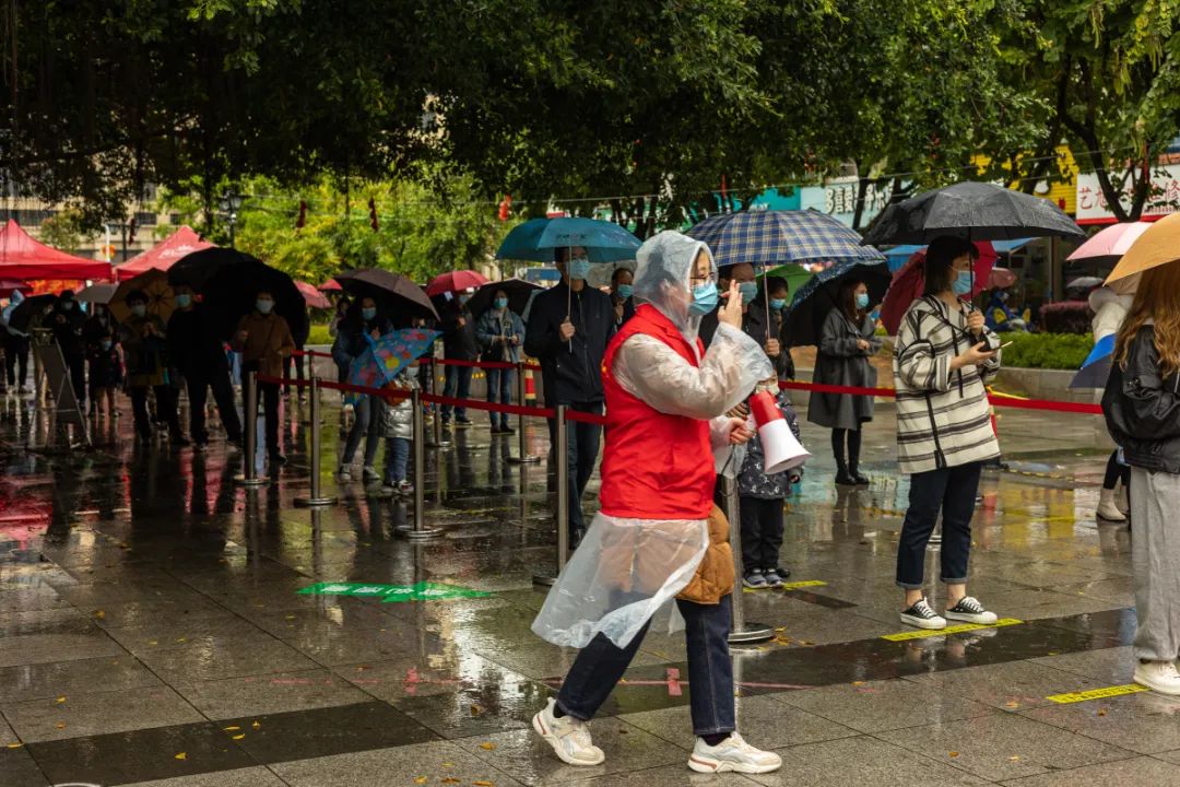 这“疫”场雨后，你是最美的彩虹