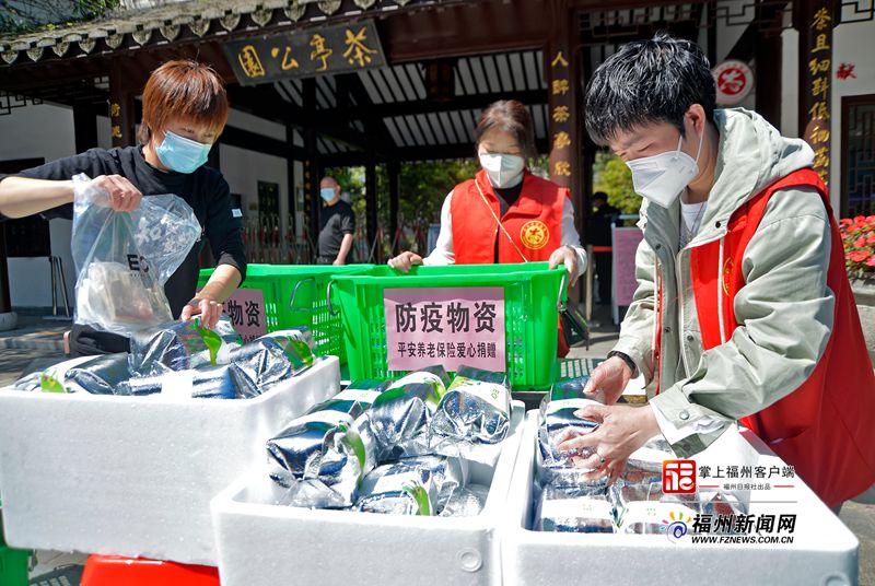 “平安守‘福’ 同‘州’抗疫”主题活动进社区暖人心