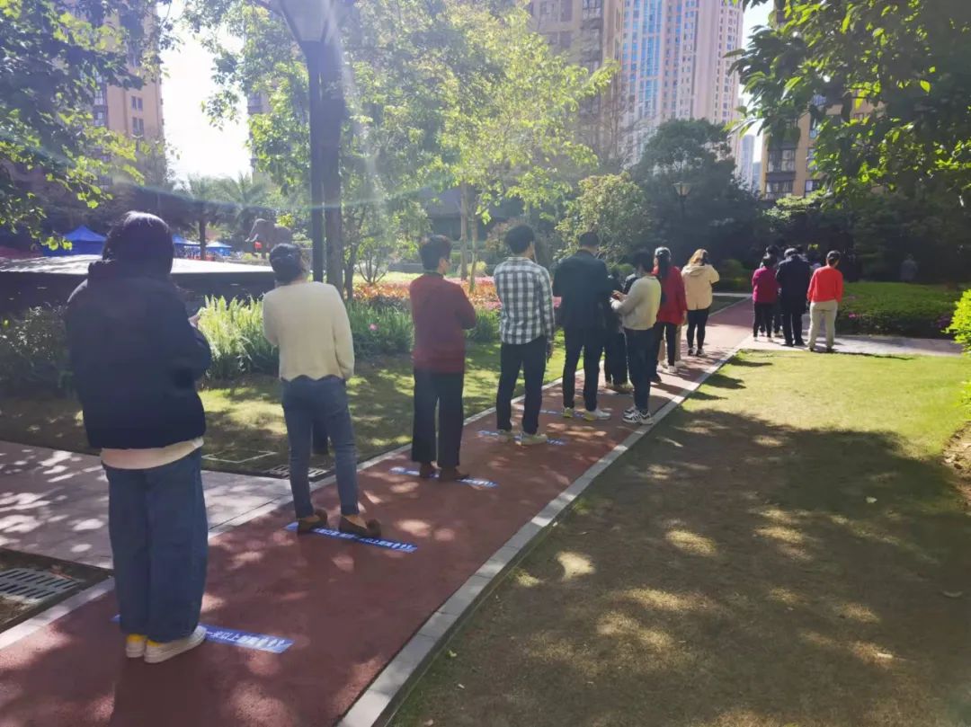 “很快，很满意！”今天，市民为高新区的核酸检测点赞