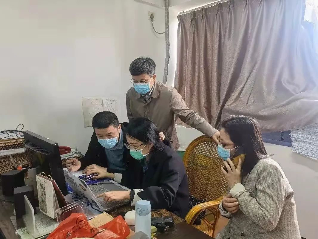 你以为这是在查户口？其实是“福尔摩斯”现身福州！