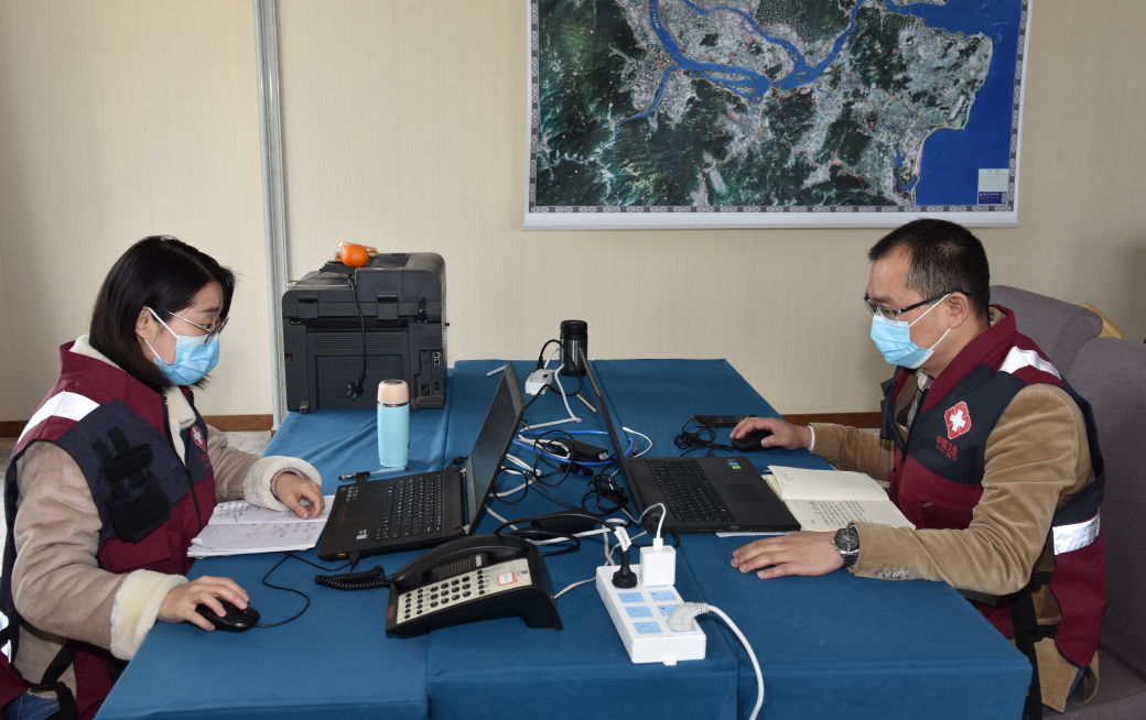 你以为这是在查户口？其实是“福尔摩斯”现身福州！