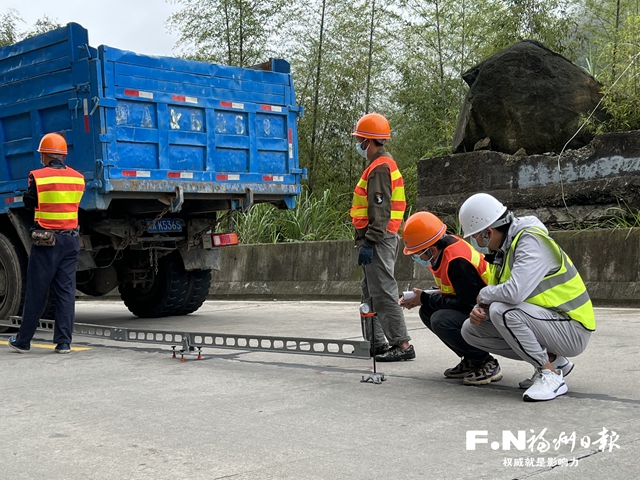 劳动，公路人的最美姿态
