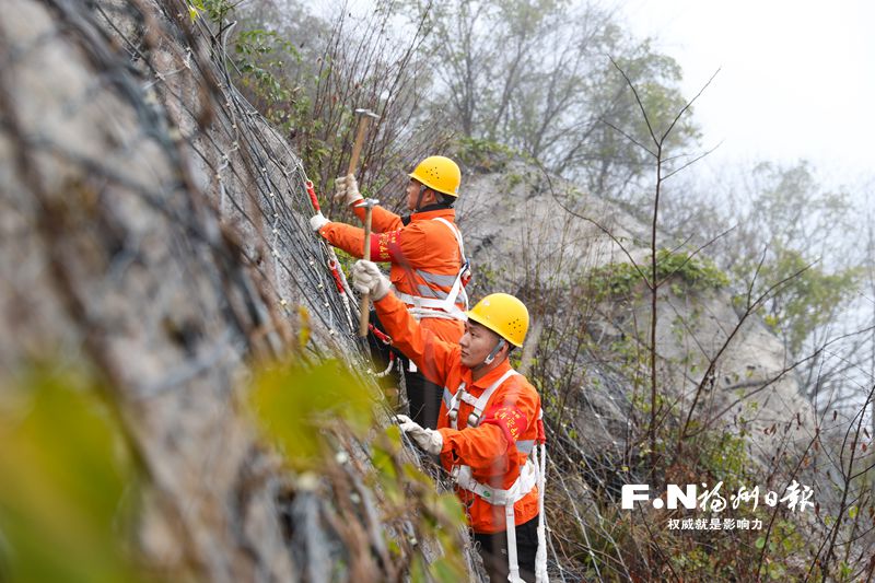 绷紧安全弦及早消隐患 公路铁路等部门积极防汛备汛