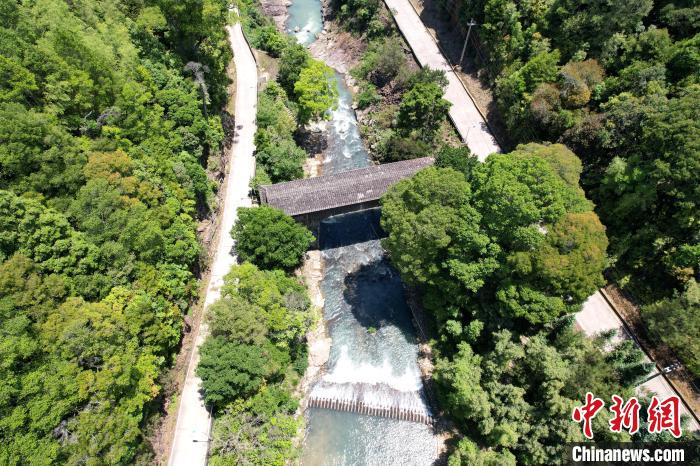 福建闽侯：塘里古村山清水秀引客来