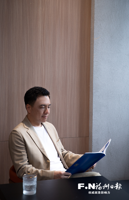 30年·30人丨何文波：追“光”创新 一路领跑