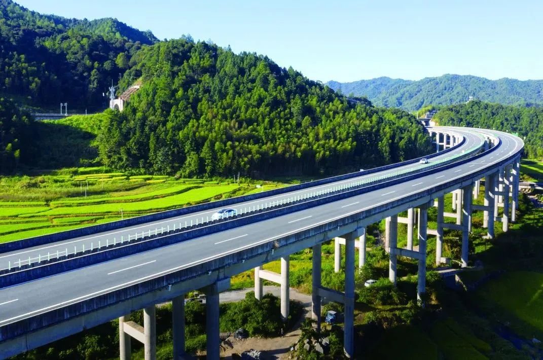官宣！这条期盼已久的国家高速公路正式通车啦