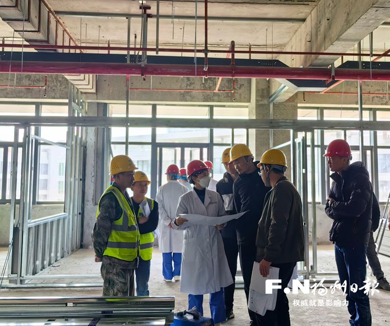 滨海新城综合医院三期主体结构封顶 预计年底全面建成交付