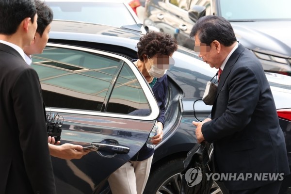 韩媒：韩总统尹锡悦岳母获刑1年，当庭被捕