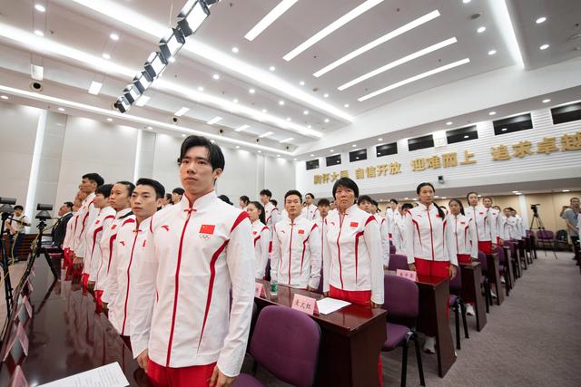 36位奥运冠军领衔 中国代表团向亚运出发
