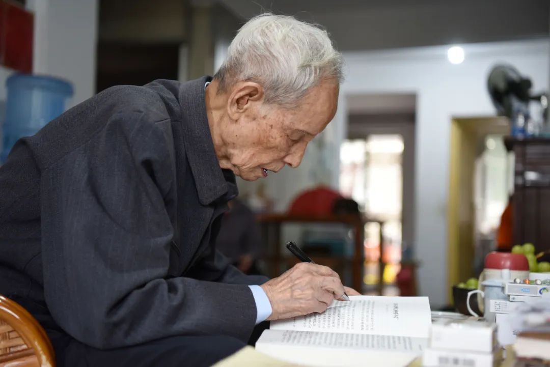 今天！勿忘！福州94岁幸存老兵：“只能牺牲，不能投降！”