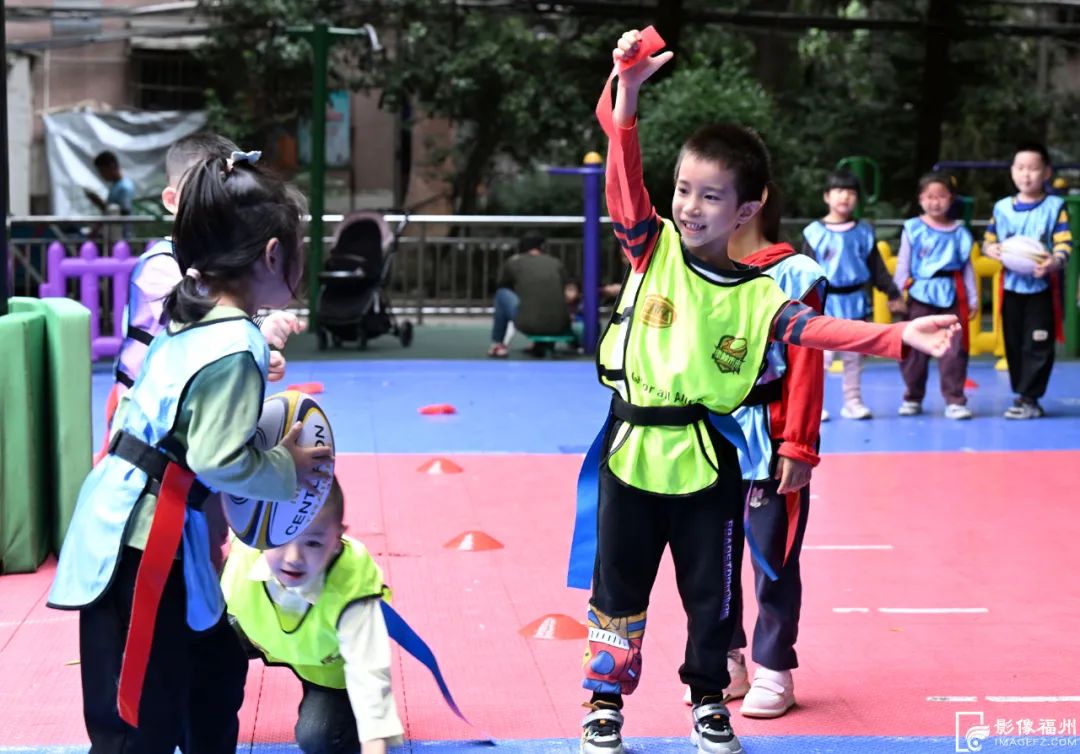 萌！福州首支幼儿园橄榄球队！