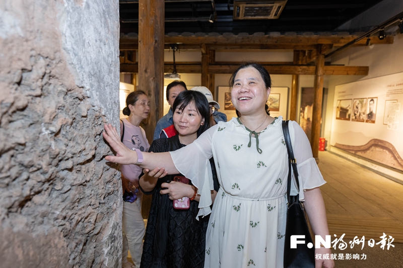 “我是你的眼，将三坊七巷讲给你听”读书分享会举行