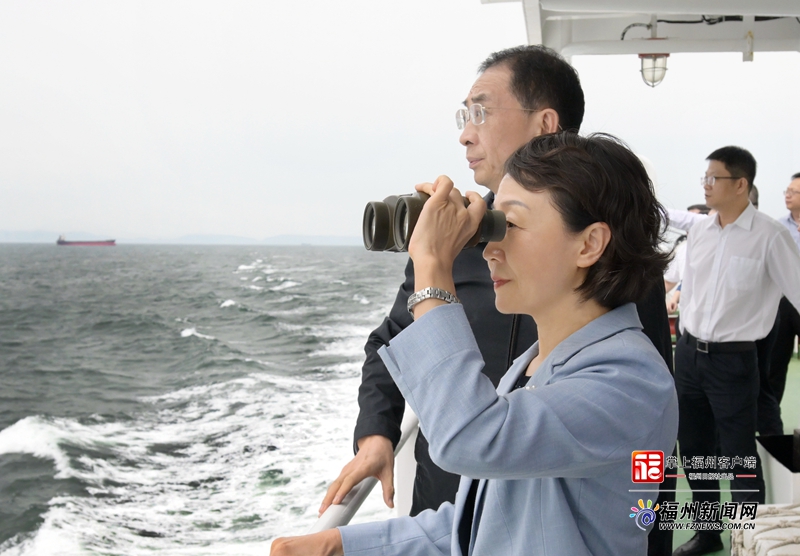 郭宁宁吴贤德带队乘船调研“海上福州”建设