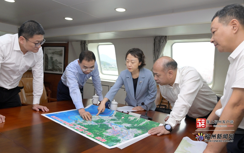 郭宁宁吴贤德带队乘船调研“海上福州”建设