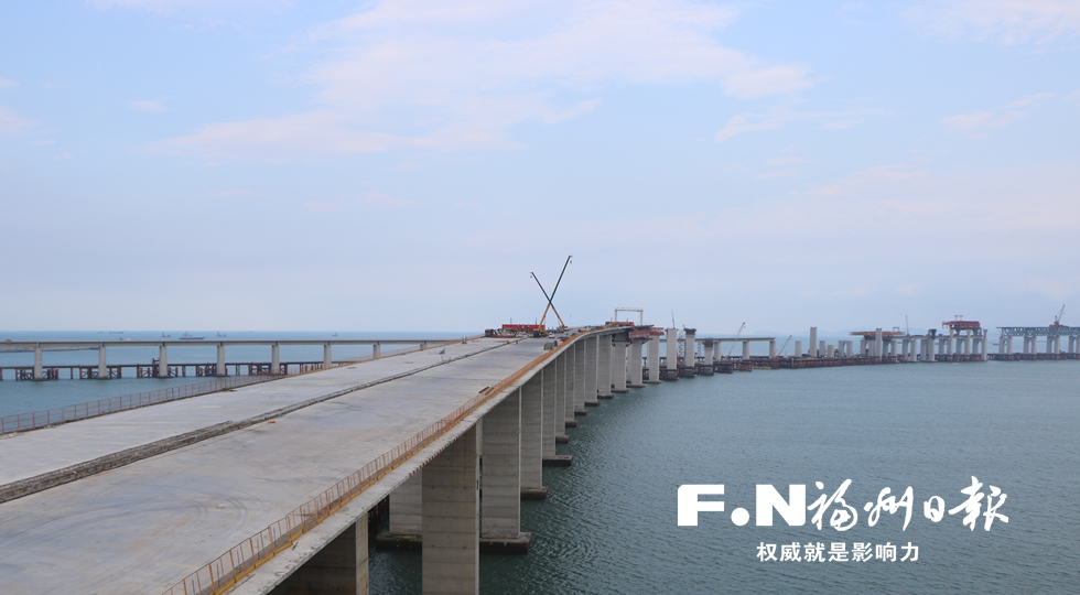 长平高速松下跨海特大桥桩基完工 明年下半年通车