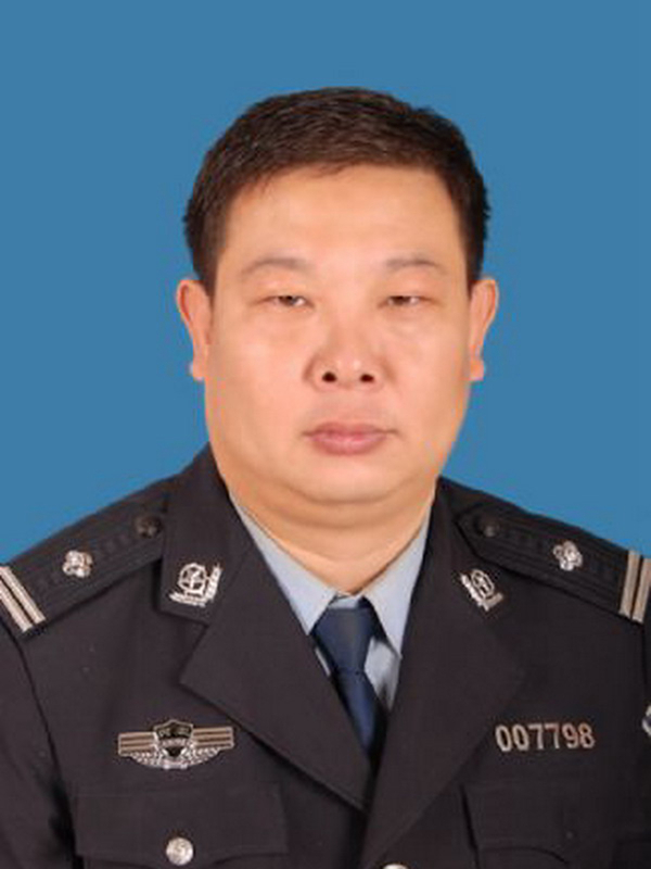 民警吕建江：平凡中铸就不凡