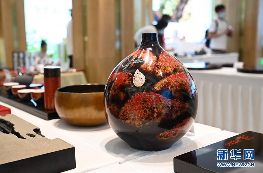 福州举办大漆茶器展