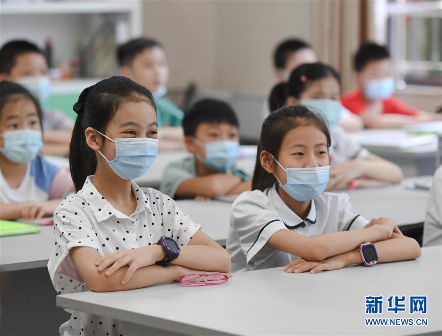 福州小学生重返校园