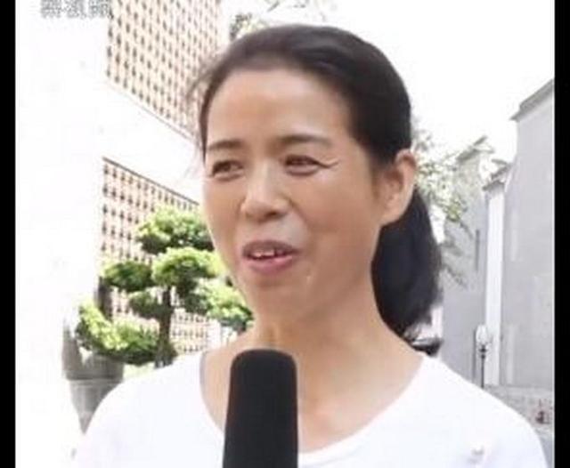 环卫阿姨被邀拍旗袍写真称很感动 网友：阿姨好美