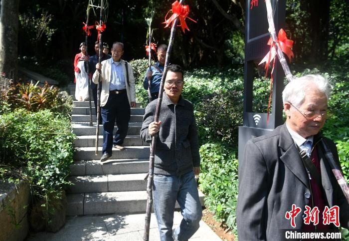 福州举行传统重阳祭酒仪式