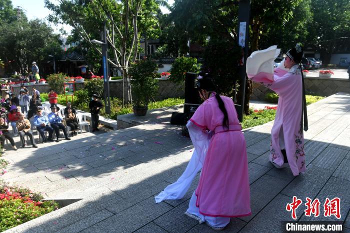 福州举行传统重阳祭酒仪式