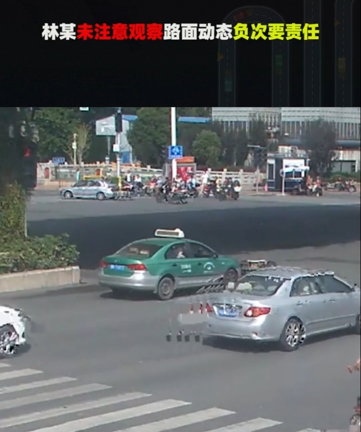 福州一电动车闯红灯被撞！交警判了，网友却说……
