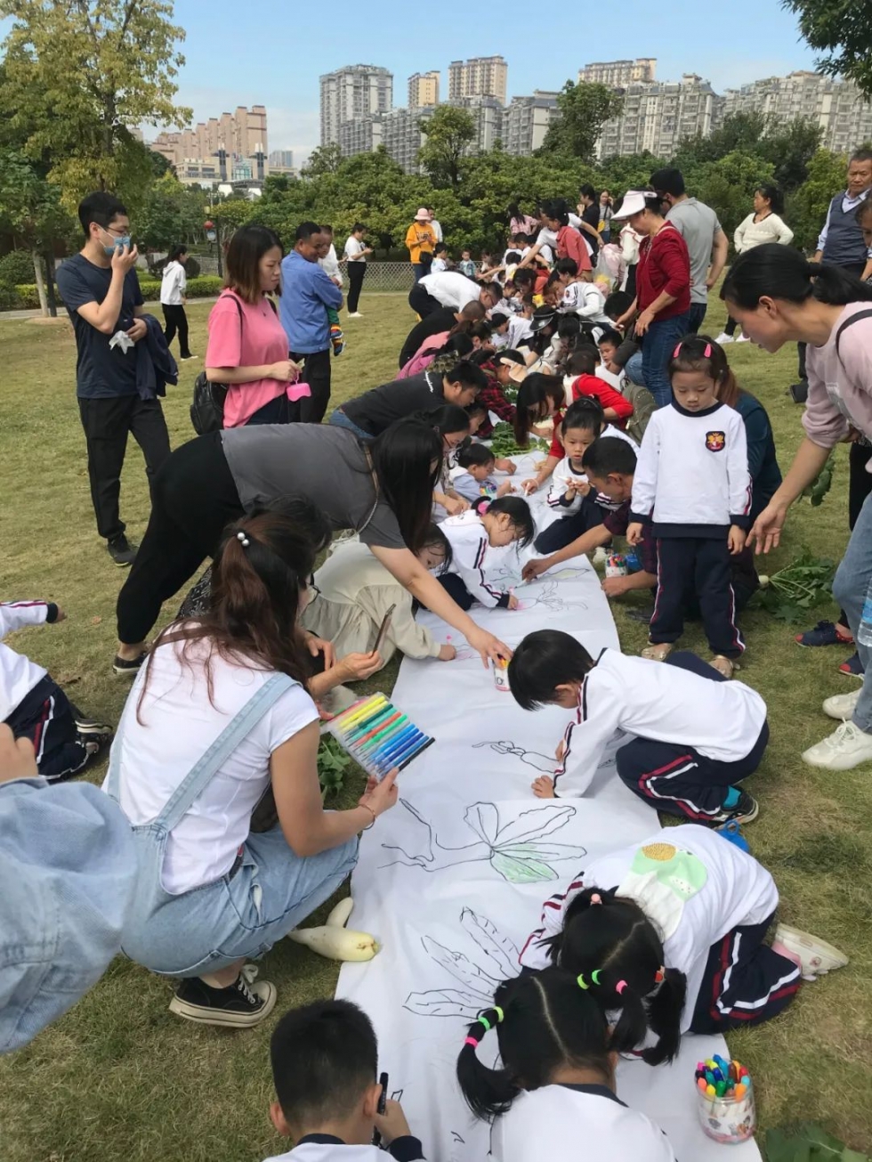 “‘吉’近自然 享尽收获 快乐成长”拔萝卜亲子农事体验活动圆满收官