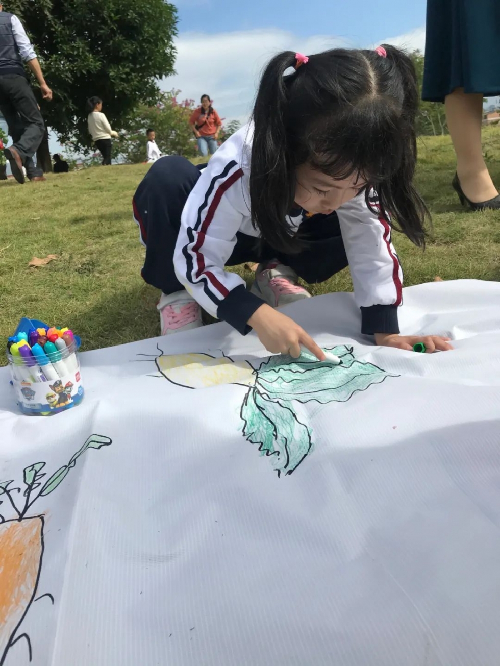 “‘吉’近自然 享尽收获 快乐成长”拔萝卜亲子农事体验活动圆满收官