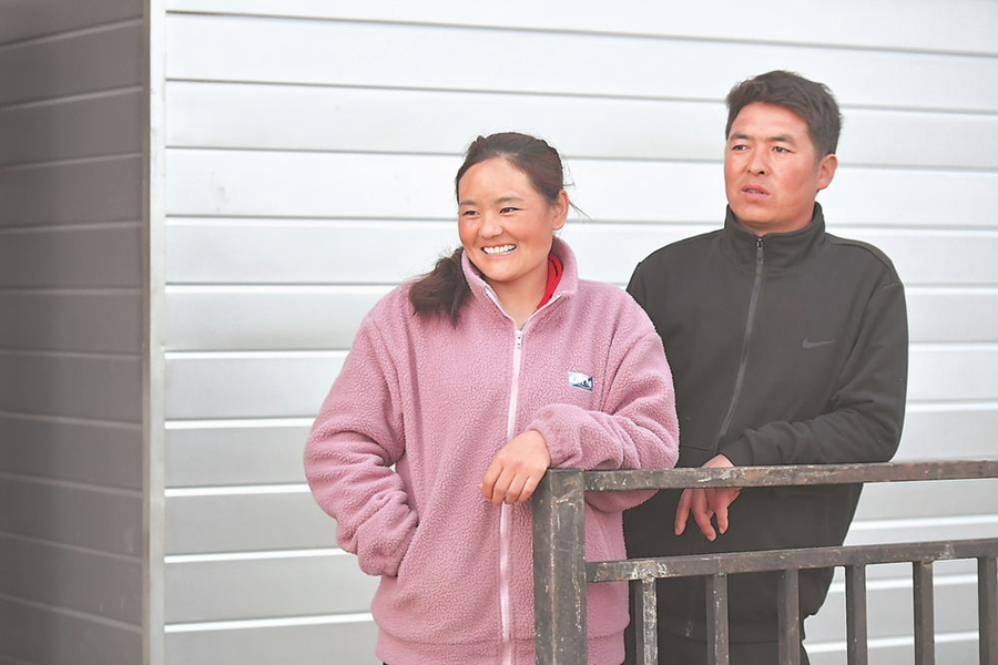 “春运母亲”，渔排上夫妻团聚