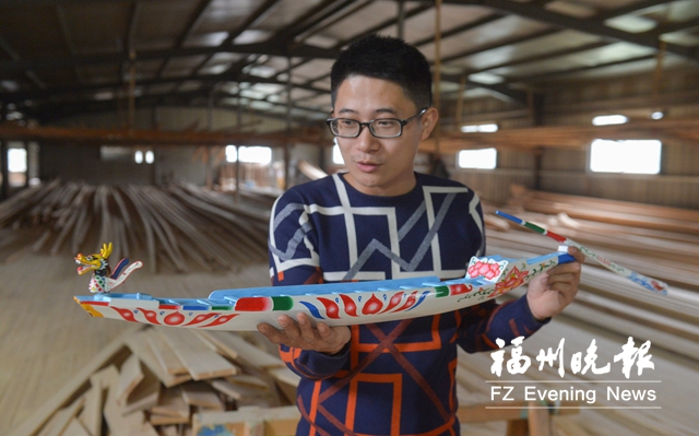 方剑伟：原汁原味制出龙舟缩微版