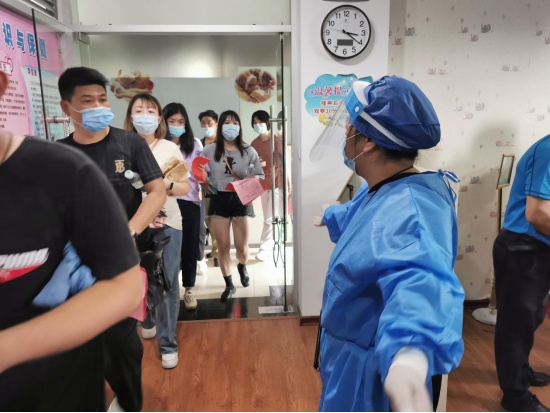 “疫”起来打苗苗，台江区志愿者助力疫苗接种工作！