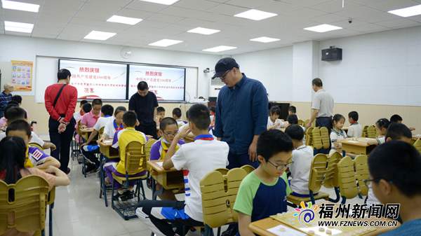 福州延安中学教育集团小学部举办首届校园象棋争霸赛