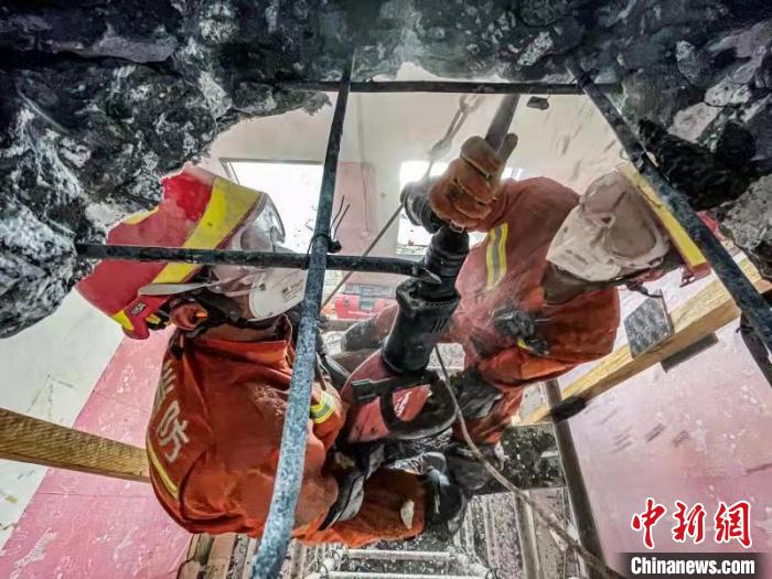 以练为战应对“烤”验 福州消防于晋江开展地震拉动演练