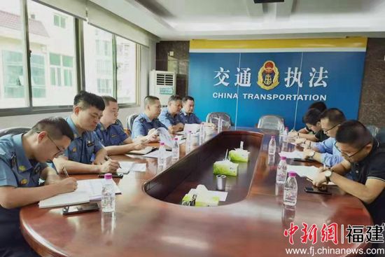 行政约谈强化执法 泉州网约车“双合规”率提升近20%