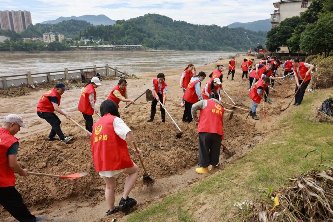 暴雨过境后，闽北各地逐步恢复生活生产秩序