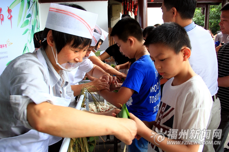 片片粽叶裹温情　福州端午节凸显传统民俗文化