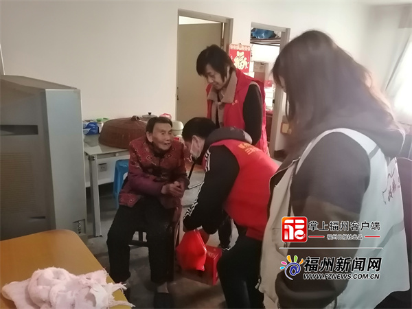 福粥敬孝 共话感恩