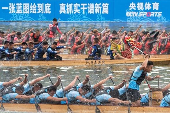 首届世界龙舟联赛（福州站）侧记：彰显传统味 赛出国际范