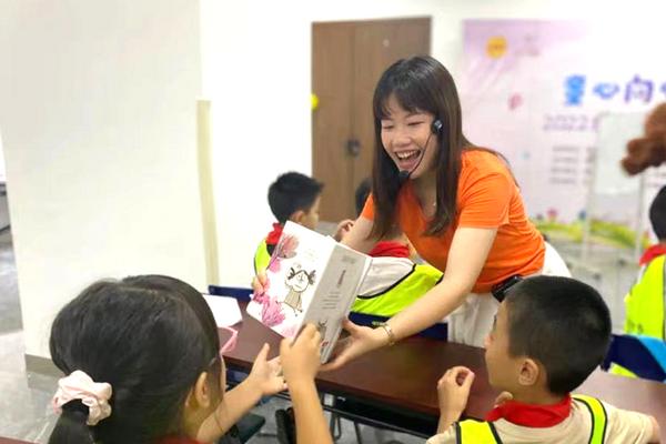 台江金斗社区“绘声绘色故事家”志愿服务深受居民喜爱