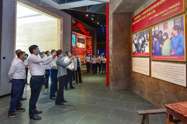 “3820”战略工程实施30周年成就展引发参观热潮