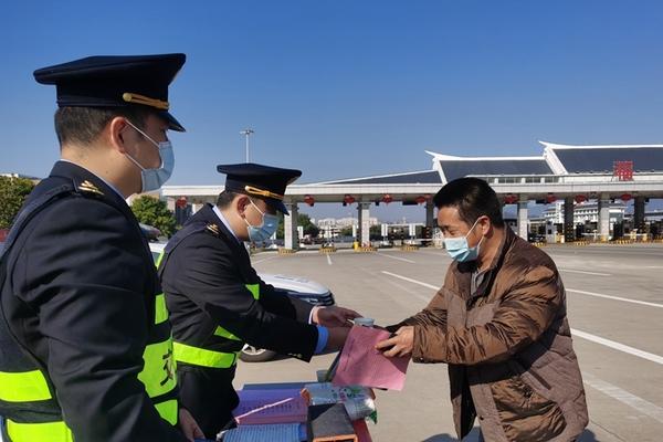 福州交通执法支队联合福州高速执法支队：“高地联动”守护平安春运