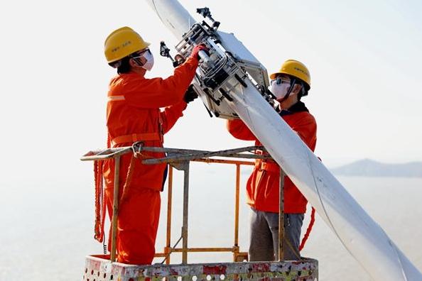 在世界风口 守护“超级大桥”