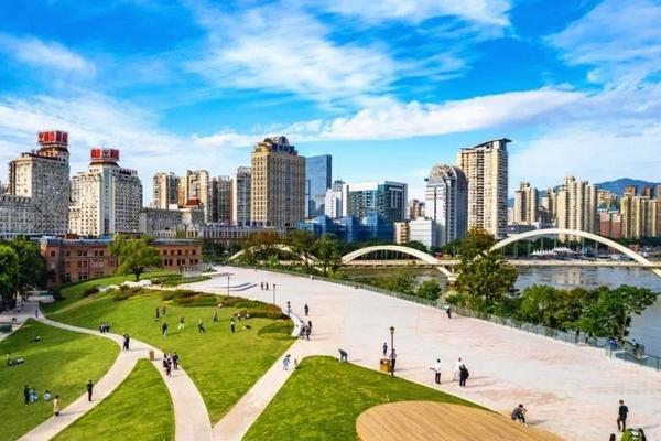 福州市庆“六一”欢乐嘉年华在“闽江之心”举办