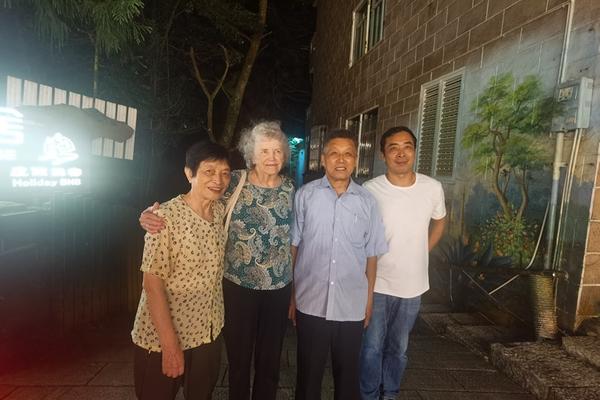 “英”“华”再相逢 闺蜜情更浓——“鼓岭之友”回家见闻