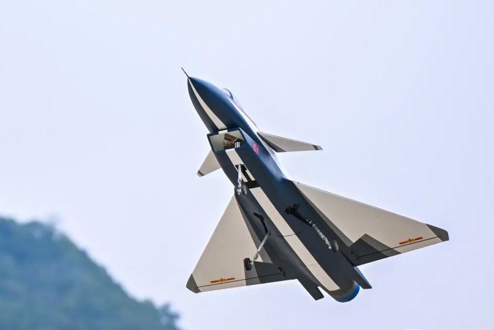 刺激！福州天空上演“速度与激情”！