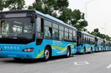 “同学号”定制校车爱心服务再升级 免费借用雨衣课本