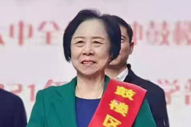 中国纪检监察报点赞军门社区党委书记林丹：丹心为民