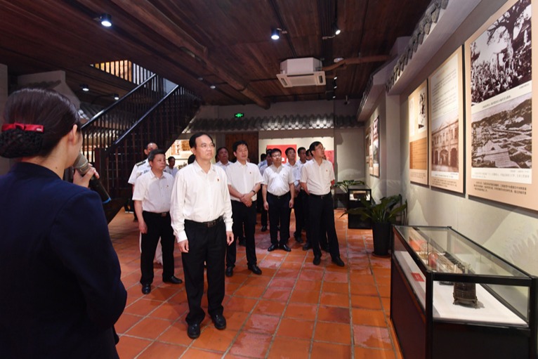 市级党员领导干部开展“七一”主题党日活动