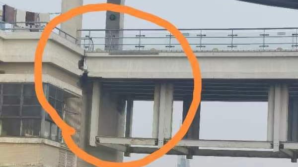 元洪锦江二期空中天桥被震裂？官方回应了！