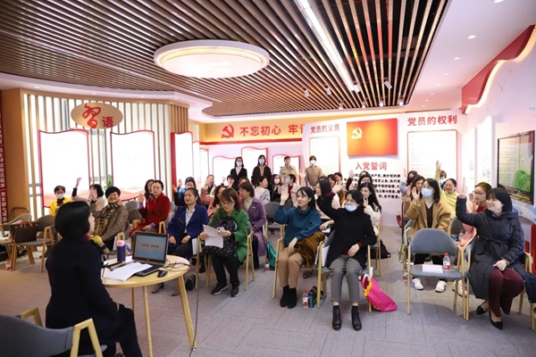 党群共建 关爱女性丨这场温馨的活动在滨海新城开展……